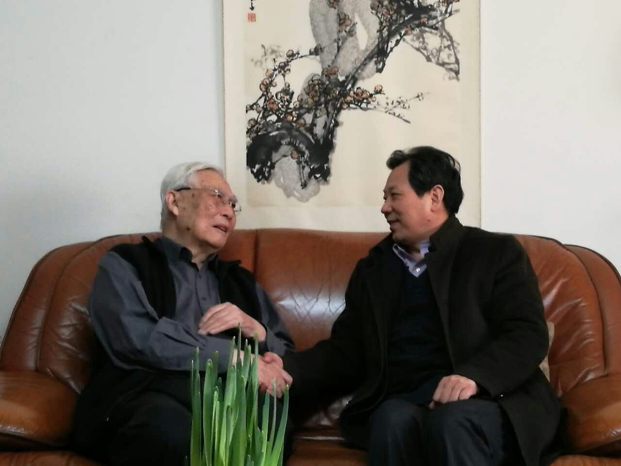 孔校长和傅院士谈话照片