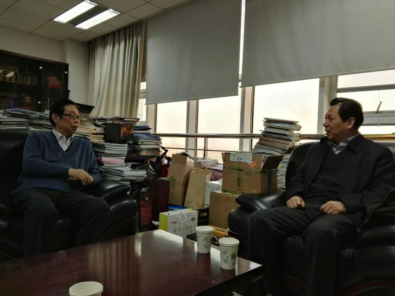 孔校长和孙院士谈话照